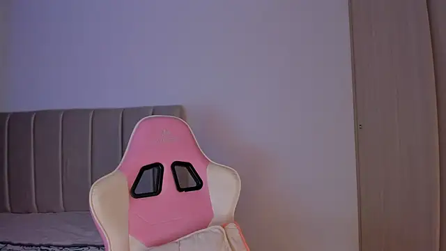 Snapshot of isa_bunny chatting on September 18, 5:42 am isa bunny online show from September 18, 5:42 am