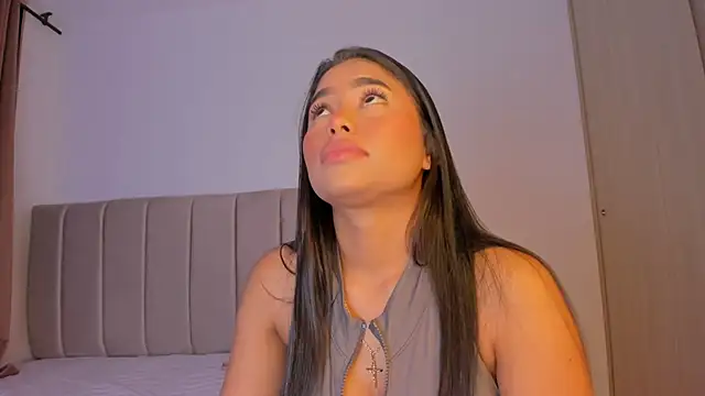 Snapshot of isa_bunny chatting on October 30, 3:30 am isa bunny online show from October 30, 3:30 am