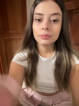 Snapshot of Miss_valeriaa chatting on December 28, 4:30 pm Miss valeriaa online show from December 28, 4:30 pm