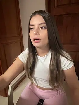 Snapshot of Miss_valeriaa chatting on February 7, 9:26 pm Miss valeriaa online show from February 7, 9:26 pm