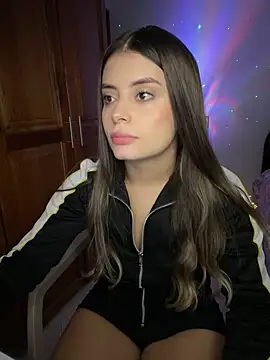 Snapshot of Miss_valeriaa chatting on February 15, 11:25 pm Miss valeriaa online show from February 15, 11:25 pm