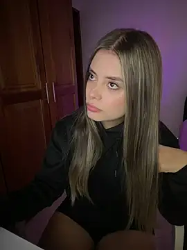 Snapshot of Miss_valeriaa chatting on March 5, 10:32 pm Miss valeriaa online show from March 5, 10:32 pm