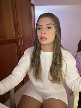 Snapshot of Miss_valeriaa chatting on March 19, 2:57 pm Miss valeriaa online show from March 19, 2:57 pm