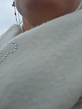 IsabelleEthan online show from March 16, 9:49 am