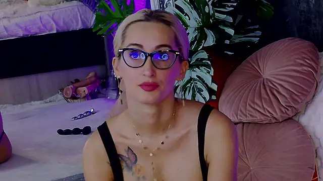 IsabelleEthan online show from October 5, 1:48 am