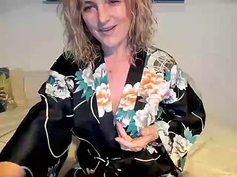 Jadore able online show from January 14, 2:40 am