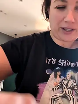 Canadian BBW online show from January 28, 5:35 pm