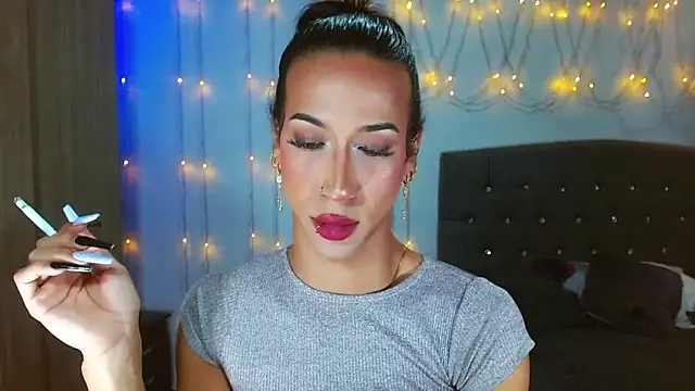 Kenisha Sweet online show from February 15, 11:47 pm