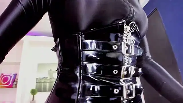 lala angel online show from February 11, 7:59 pm