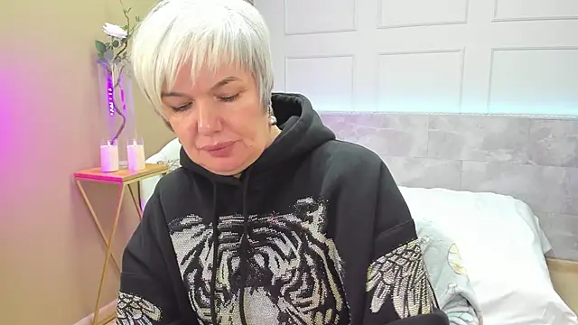 CarmenSoft online show from October 2, 9:00 pm