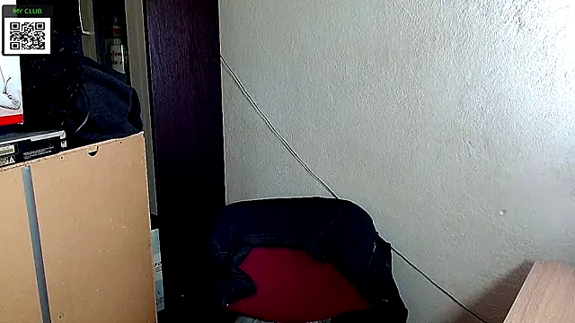 Johan   Barker online show from December 10, 7:22 pm