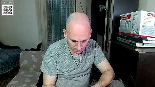 Johan   Barker online show from March 3, 8:27 am