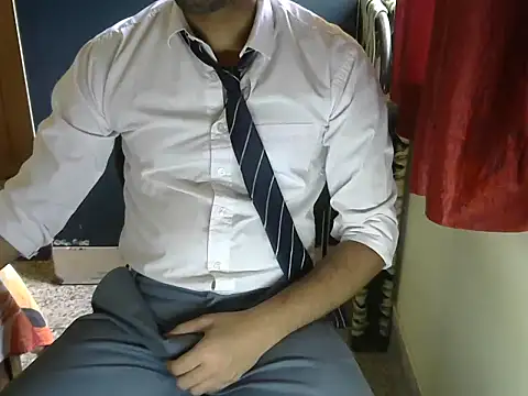 aloneboy1996 online show from October 11, 7:40 am