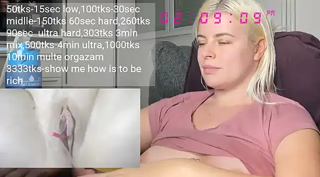 queenofthenighttt online show from December 26, 1:10 pm