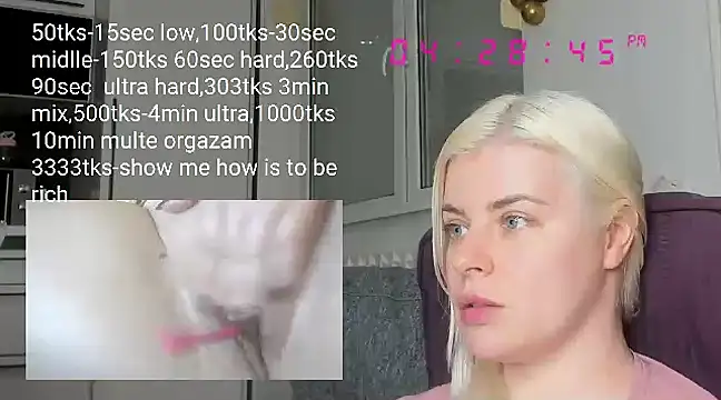 queenofthenighttt online show from March 5, 3:29 pm