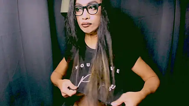 XXsexylongcockXX online show from December 10, 7:43 pm