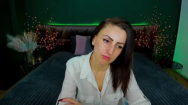 Rebecca Diamond online show from February 17, 12:38 pm