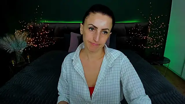 Rebecca Diamond online show from March 5, 12:22 pm