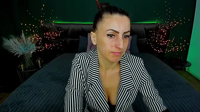 Rebecca Diamond online show from March 21, 6:27 am