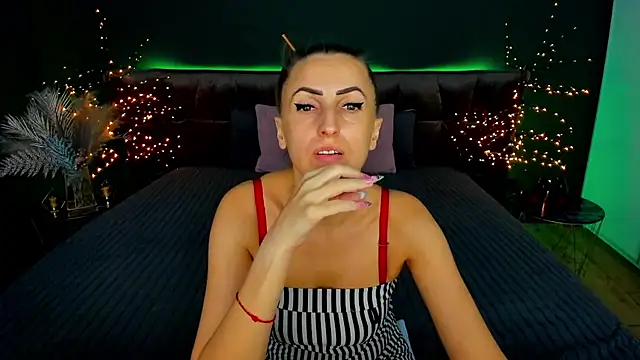 Rebecca Diamond online show from September 18, 5:20 am