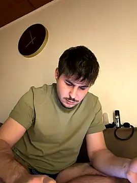 Snapshot of MvM58955050 chatting on December 16, 6:57 pm MvM58955050 online show from December 16, 6:57 pm