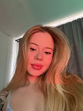 curchez  online show from February 1, 8:26 pm