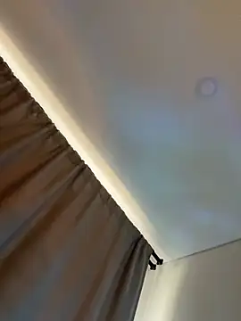 curchez  online show from February 18, 7:52 pm