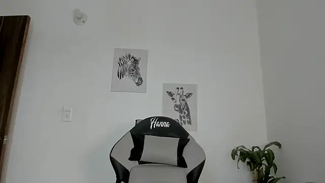 Hanna Risso online show from September 11, 6:19 pm