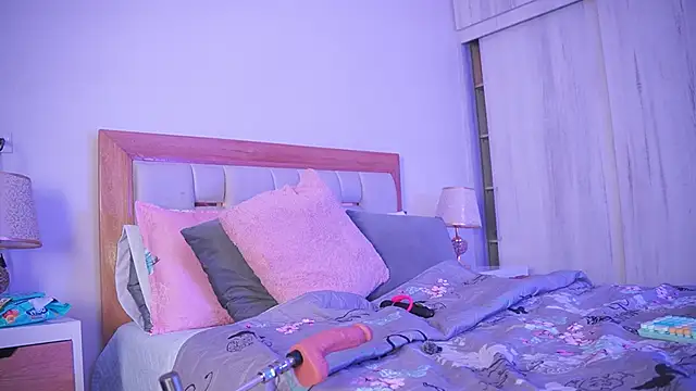 elena mature online show from September 21, 10:06 am