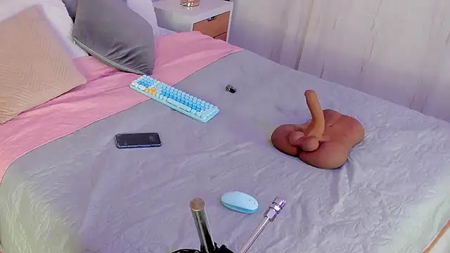 elena mature online show from October 18, 6:30 pm