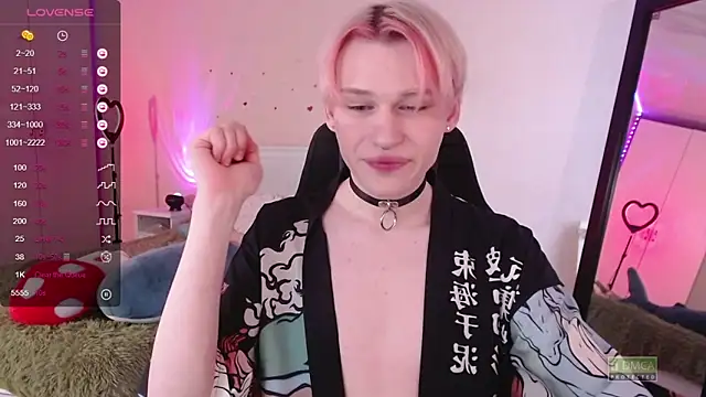 Snapshot of rainbow__salt chatting on January 18, 10:39 am rainbow salt online show from January 18, 10:39 am