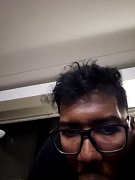 Snapshot of dulcetnukem chatting on December 16, 4:39 am dulcetnukem online show from December 16, 4:39 am