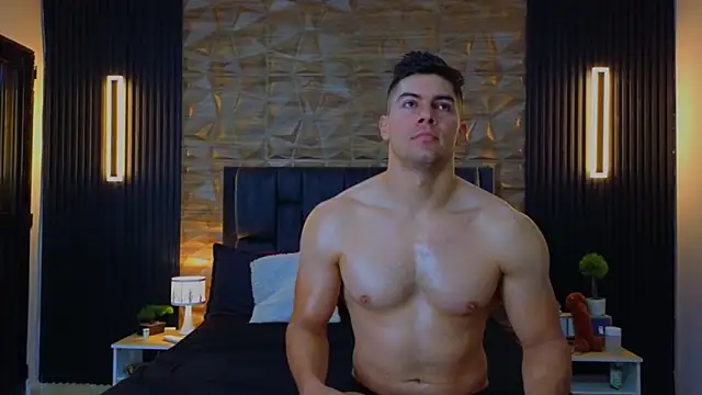 Snapshot of FelipeAndMarcello3 chatting on February 21, 9:54 pm FelipeAndMarcello3 online show from February 21, 9:54 pm