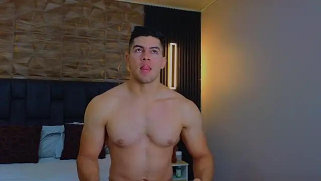 Snapshot of FelipeAndMarcello3 chatting on February 24, 7:19 pm FelipeAndMarcello3 online show from February 24, 7:19 pm