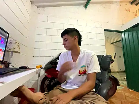 Max TheHorseDick online show from October 7, 1:58 am