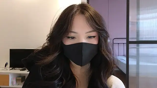 Snapshot of TammiLou chatting on February 17, 4:42 am TammiLou online show from February 17, 4:42 am