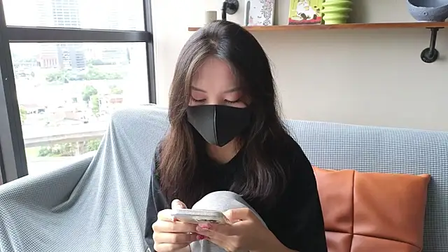 Snapshot of TammiLou chatting on March 22, 4:35 am TammiLou online show from March 22, 4:35 am