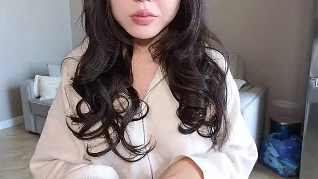 Snapshot of TammiLou chatting on October 8, 6:22 am TammiLou online show from October 8, 6:22 am