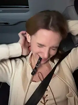 -AngelAri- online show from February 12, 7:45 pm