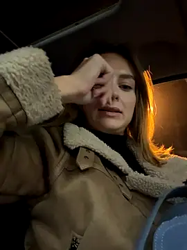 -AngelAri- online show from October 1, 6:03 pm