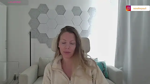 novaforyou1 online show from February 13, 10:34 am