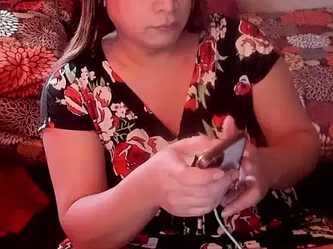 BEMYPROPERTYx online show from December 19, 8:54 am