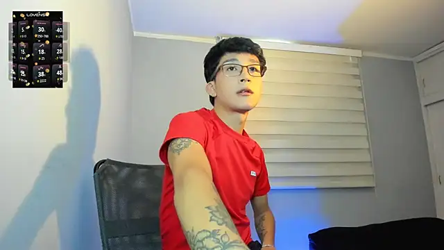 tom Howard online show from October 17, 6:43 pm