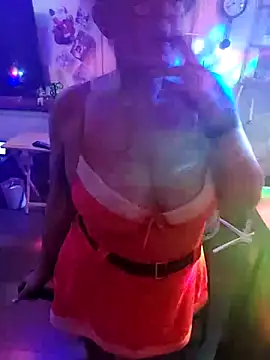 Snapshot of COUPLE4VOYEUR01 chatting on December 23, 7:52 pm COUPLE4VOYEUR01 online show from December 23, 7:52 pm