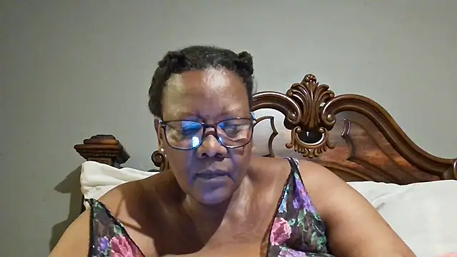 Snapshot of SEXYBOOBSNASS chatting on January 20, 8:18 pm SEXYBOOBSNASS online show from January 20, 8:18 pm