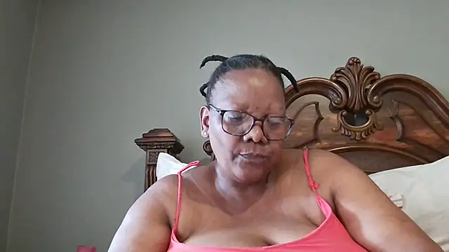 Snapshot of SEXYBOOBSNASS chatting on January 25, 8:42 am SEXYBOOBSNASS online show from January 25, 8:42 am