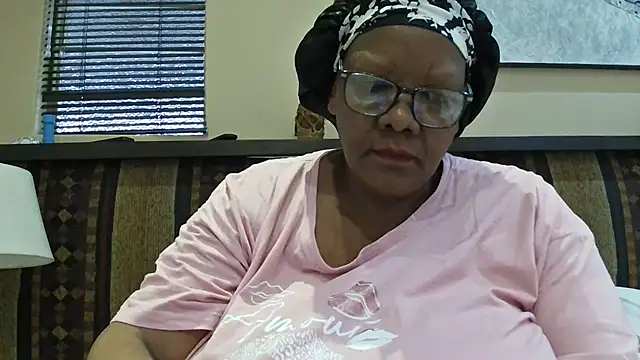 Snapshot of SEXYBOOBSNASS chatting on September 12, 4:56 am SEXYBOOBSNASS online show from September 12, 4:56 am