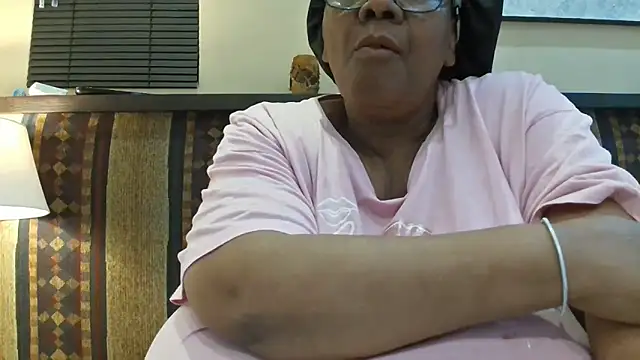 Snapshot of SEXYBOOBSNASS chatting on September 12, 7:36 pm SEXYBOOBSNASS online show from September 12, 7:36 pm