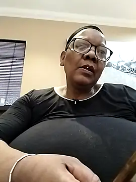 Snapshot of SEXYBOOBSNASS chatting on September 25, 3:16 pm SEXYBOOBSNASS online show from September 25, 3:16 pm