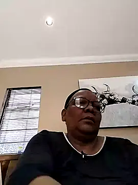 Snapshot of SEXYBOOBSNASS chatting on September 26, 9:13 am SEXYBOOBSNASS online show from September 26, 9:13 am